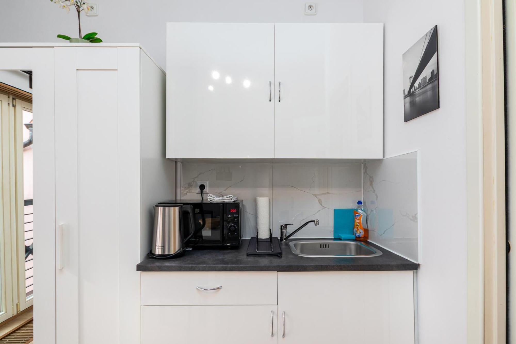 Gasthof Private Retreat Close To Stations In 3 Prag