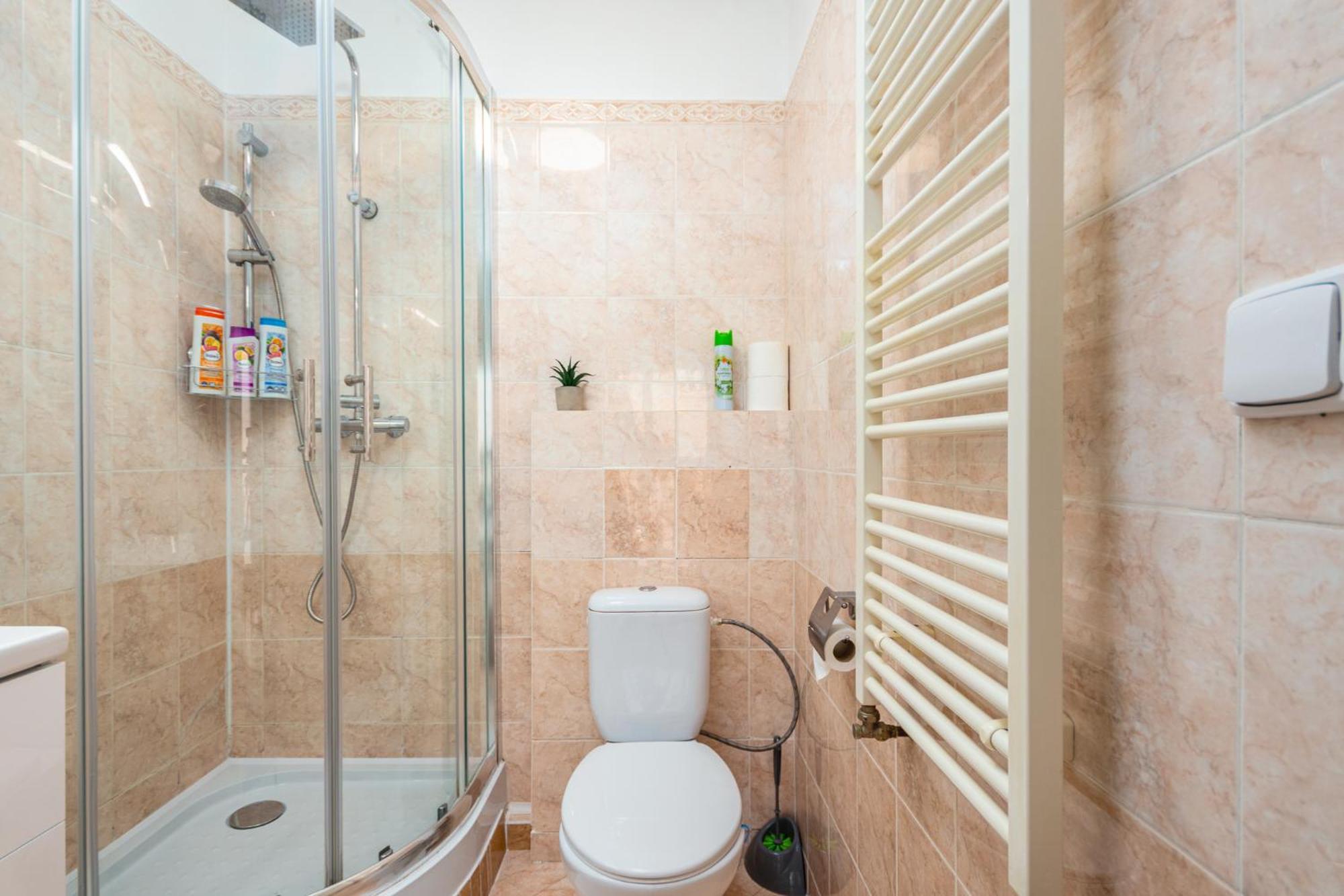Gasthof Private Retreat Close To Stations In 3 Prag